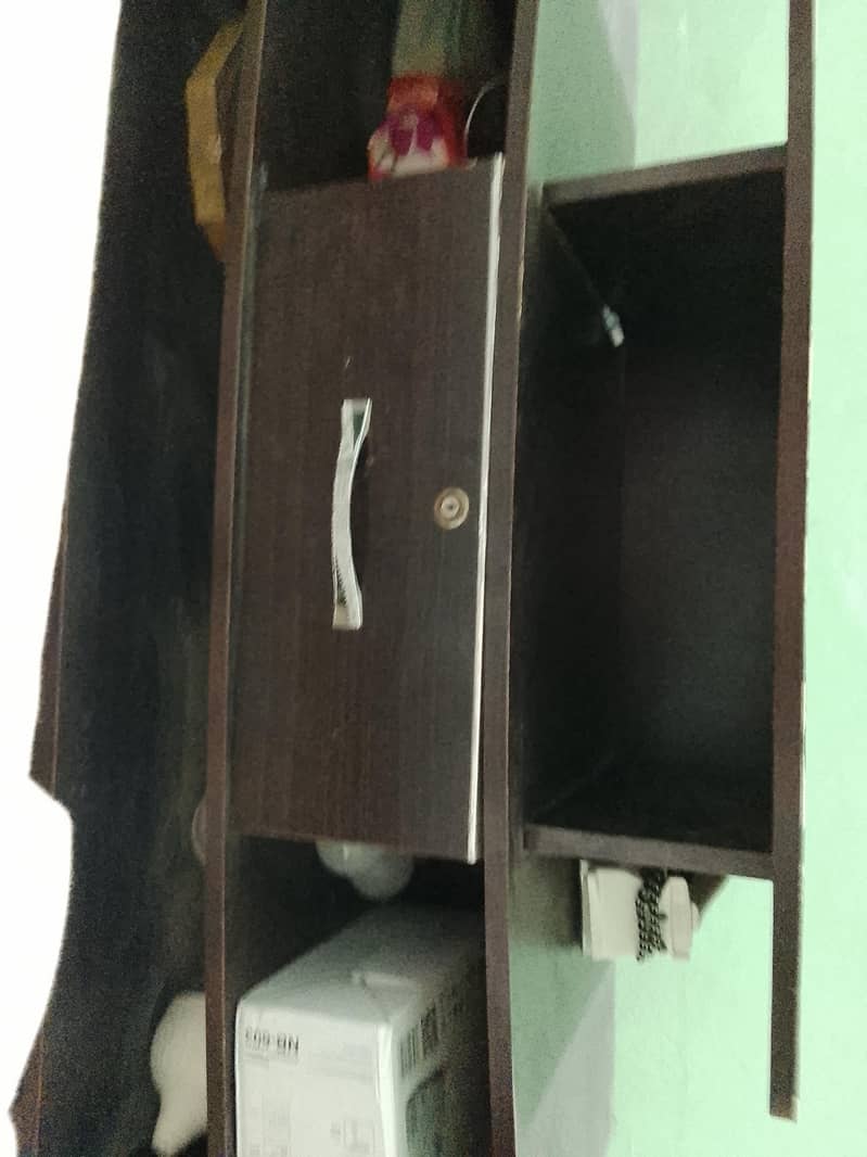 TV TROLLY 2