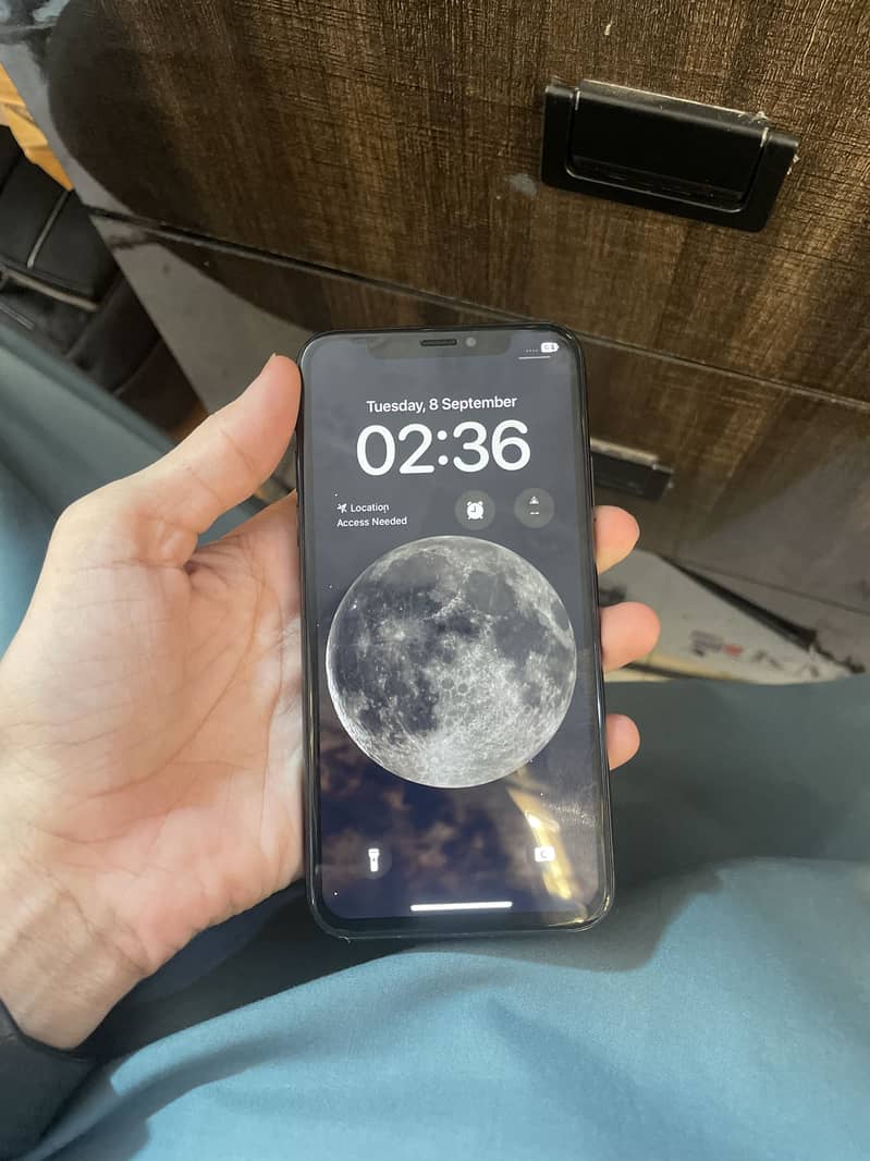 Apple iPhone XS 1
