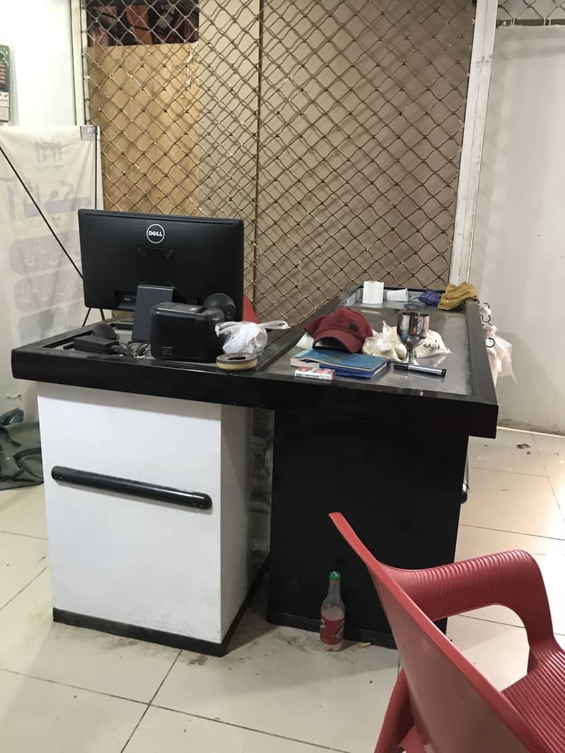 Racks (7’*3’) and Counter 5