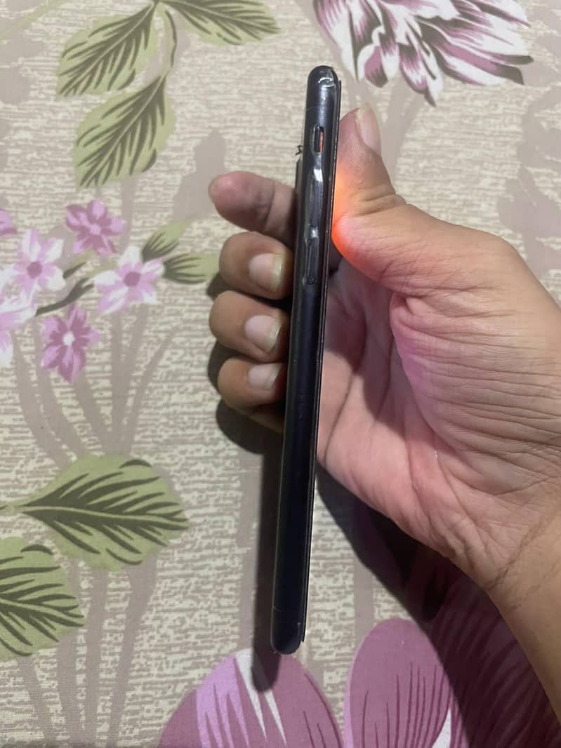 Apple iPhone 7 2