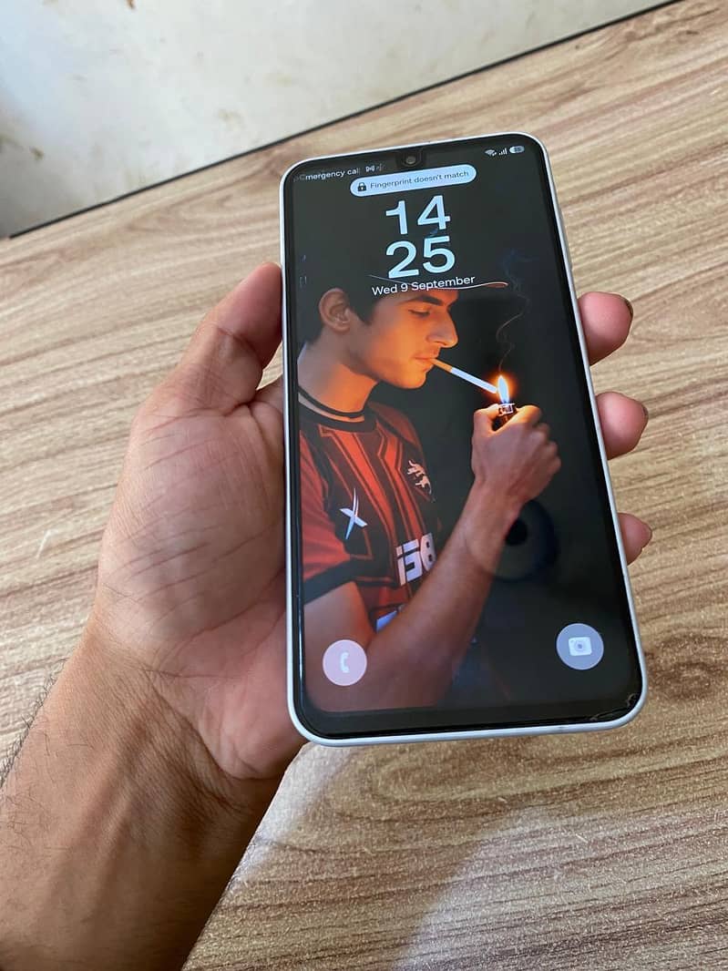 Samsung Mobile A16 1