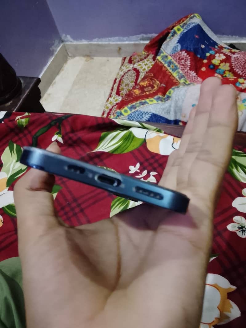 Apple iPhone 12 Pro 0