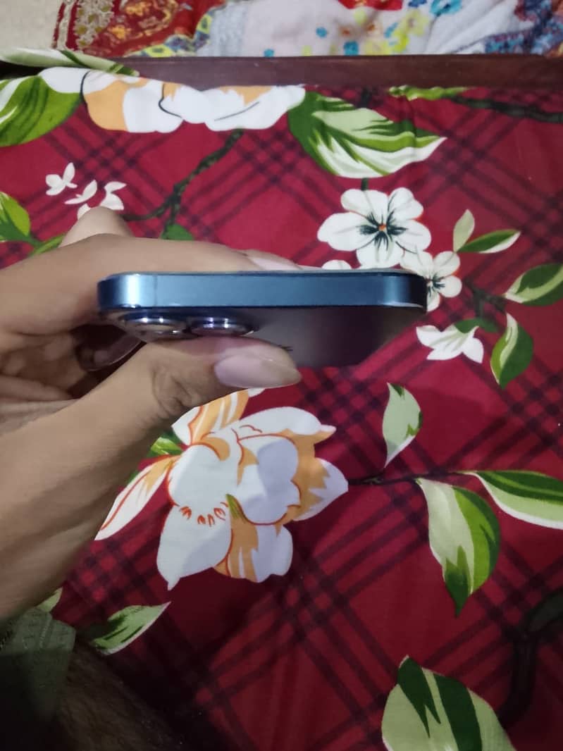 Apple iPhone 12 Pro 1