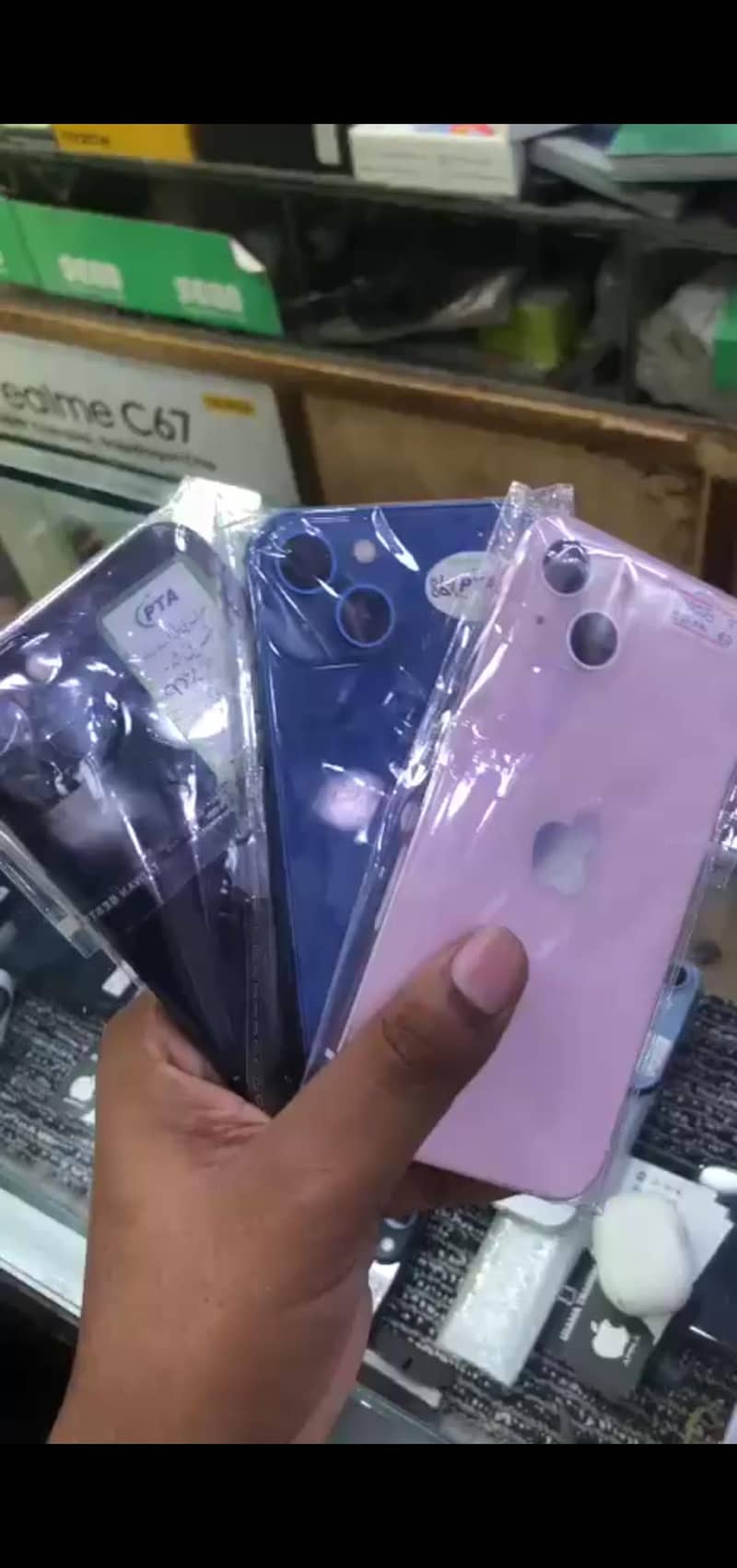Apple iPhone 13 1