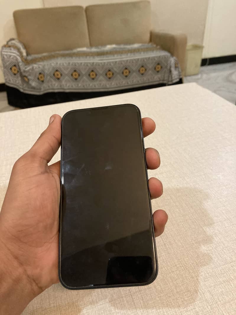 Apple iPhone 13 2