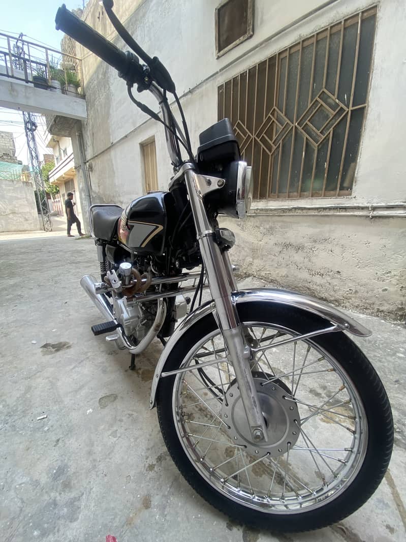 Honda 125     Old model 2013 3