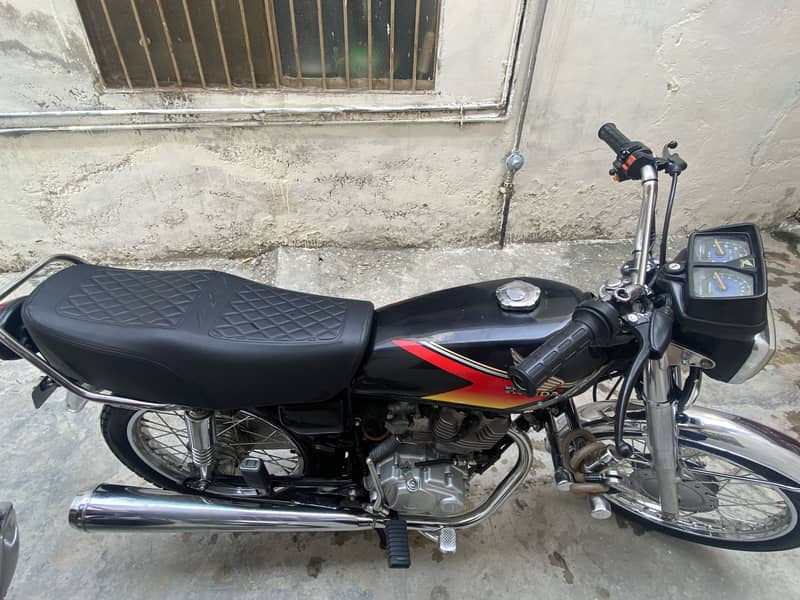 Honda 125     Old model 2013 9