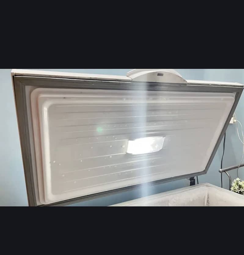 Dawlence deep freezer  mid size 3
