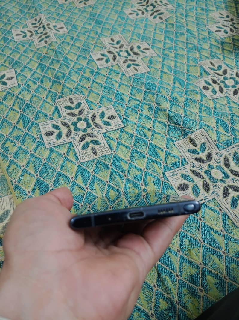 Samsung Mobile Note 10 Plus 6