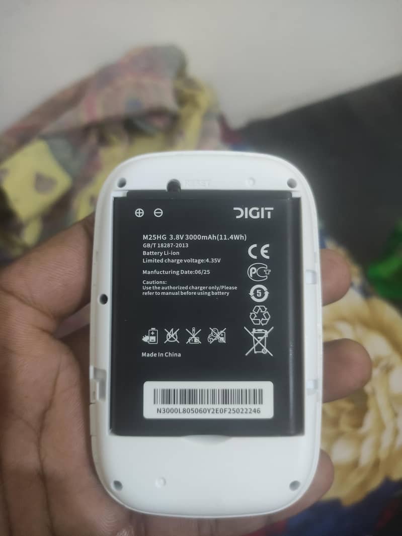 Zong 4G Device Digital 3