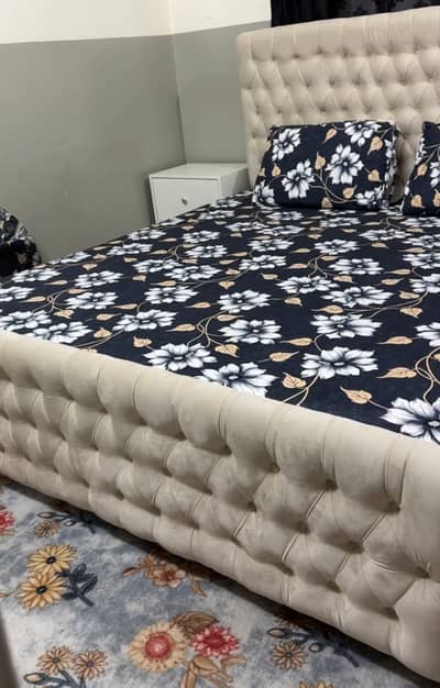 New King size bed for sale