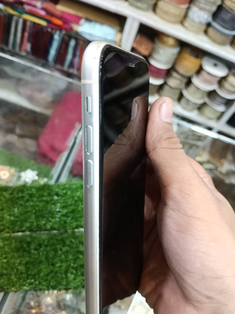 Apple iPhone 11 PTA Approved 1