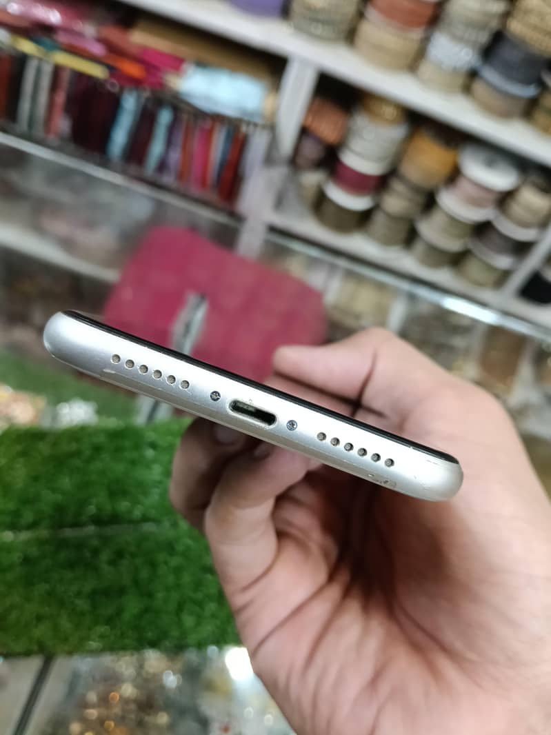 Apple iPhone 11 PTA Approved 4