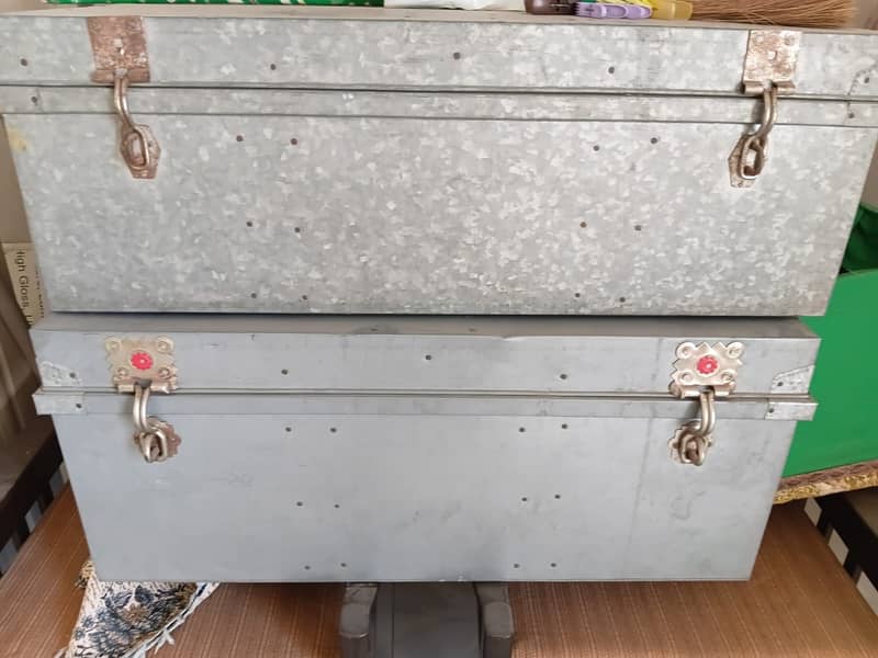 Trunk for sale 0