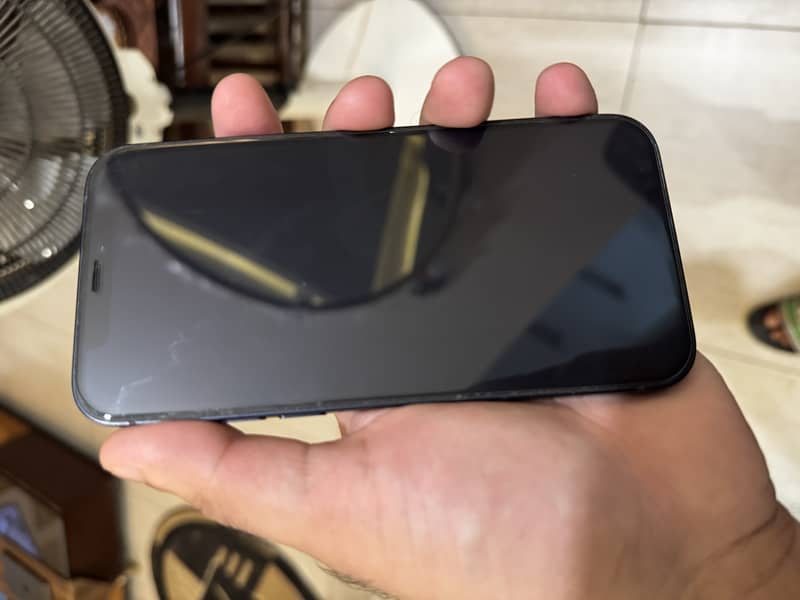 iPhone 12 jv 1