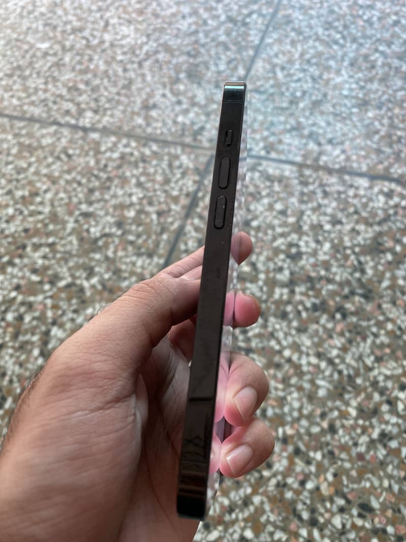Apple iPhone 14 Pro 2