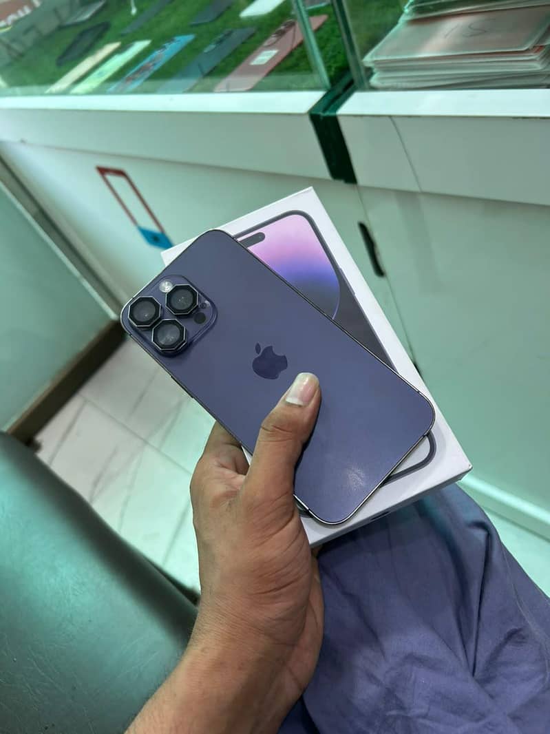 Apple iPhone 14 Pro Max 6