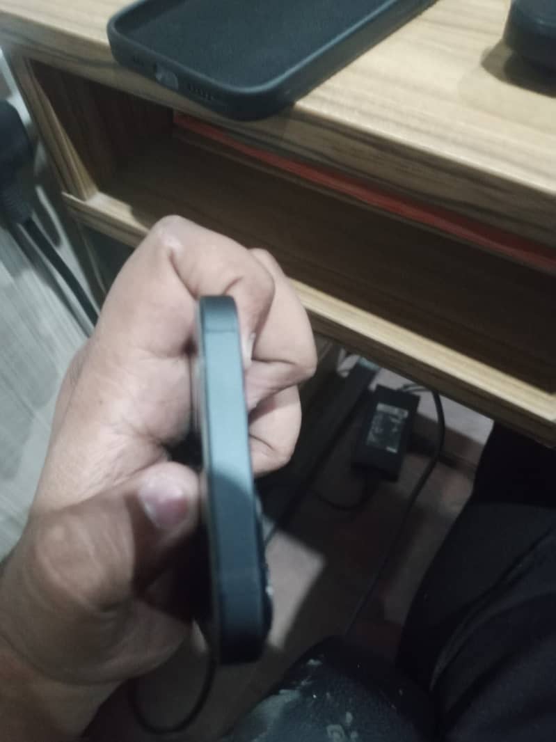 Apple iPhone 13 1