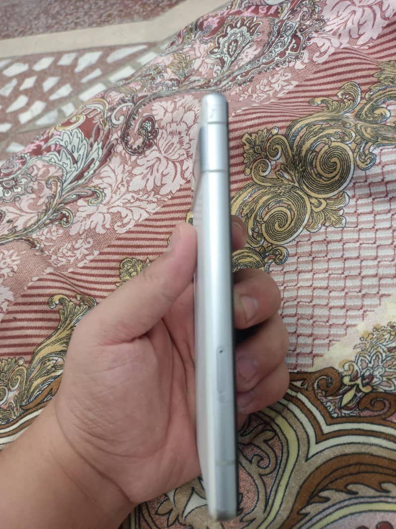 Google Pixel 7a 3