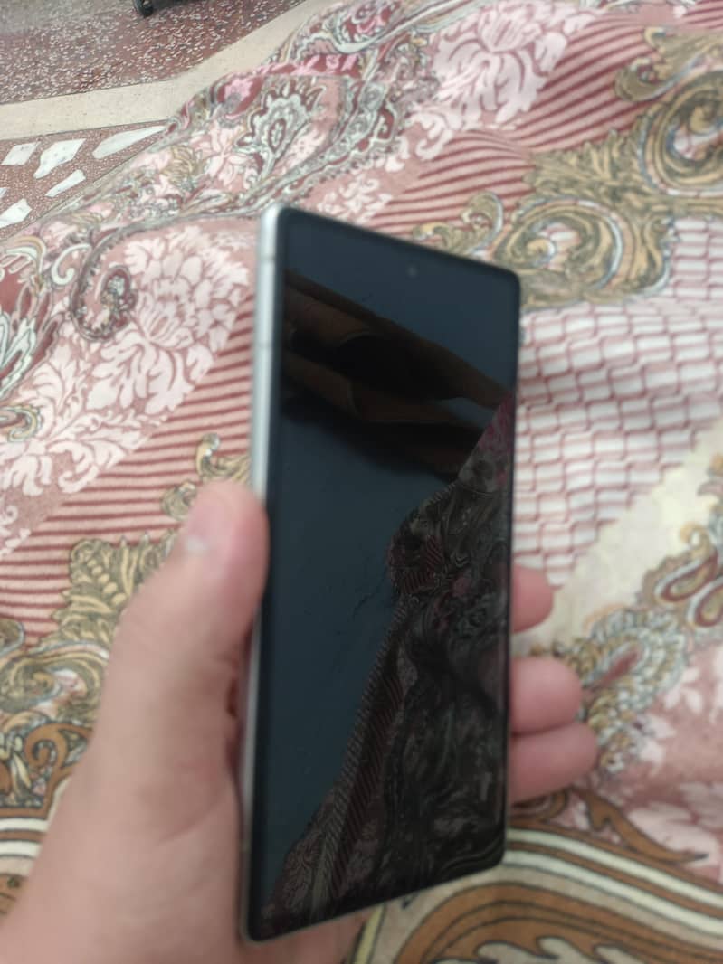 Google Pixel 7a 5
