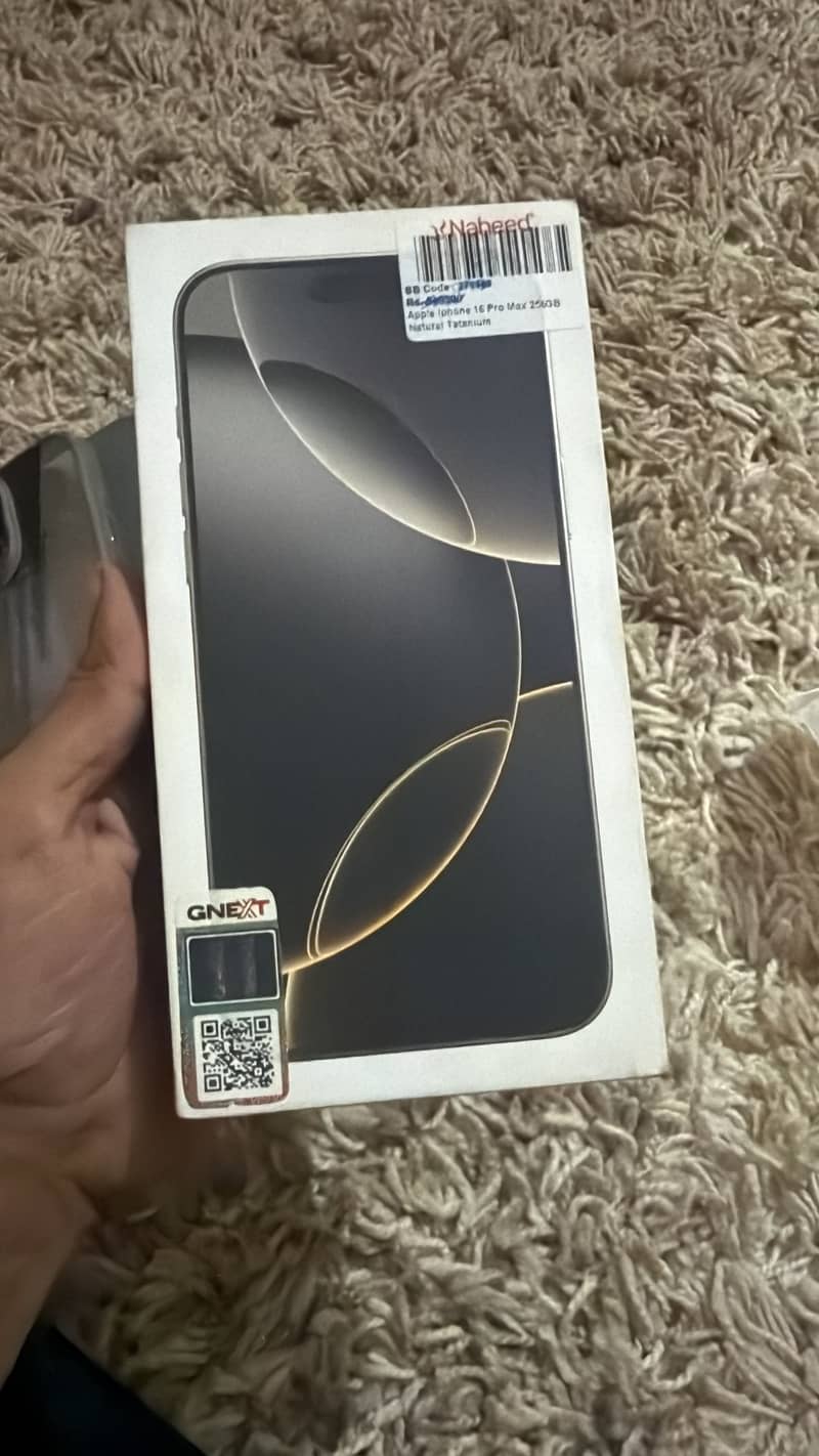 Apple iPhone 16 Pro Max 5