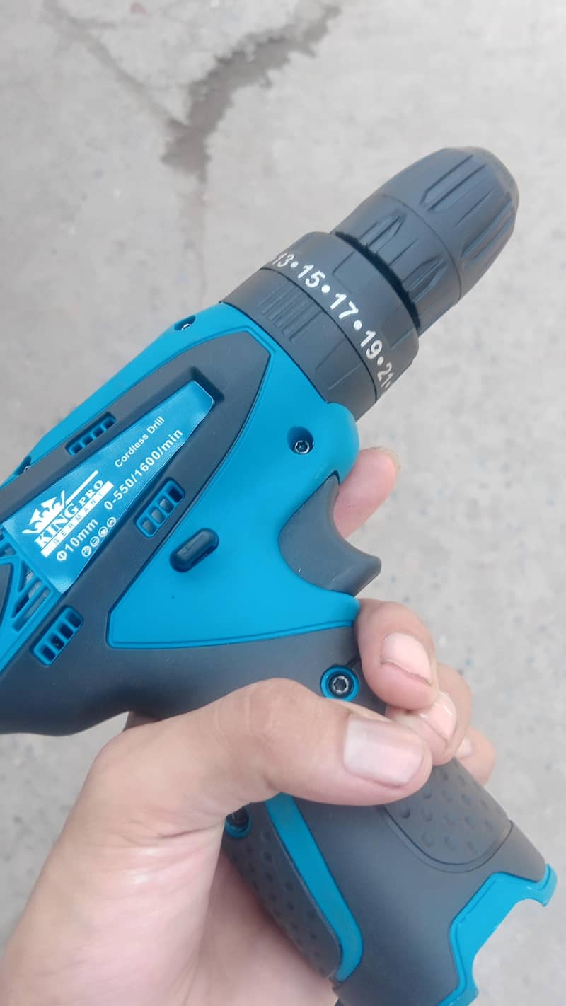 Drill Machine With 2 Batteries 4