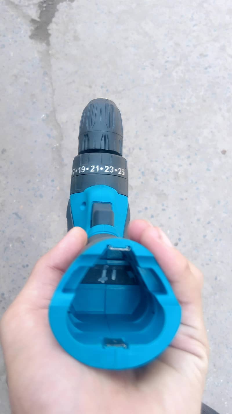 Drill Machine With 2 Batteries 5