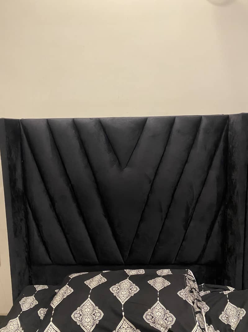 2 single Bed 0