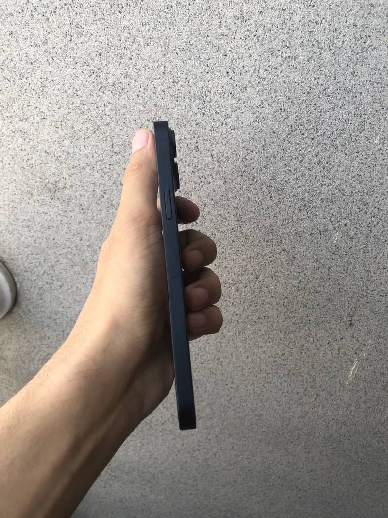 Apple iPhone 14 plus 3