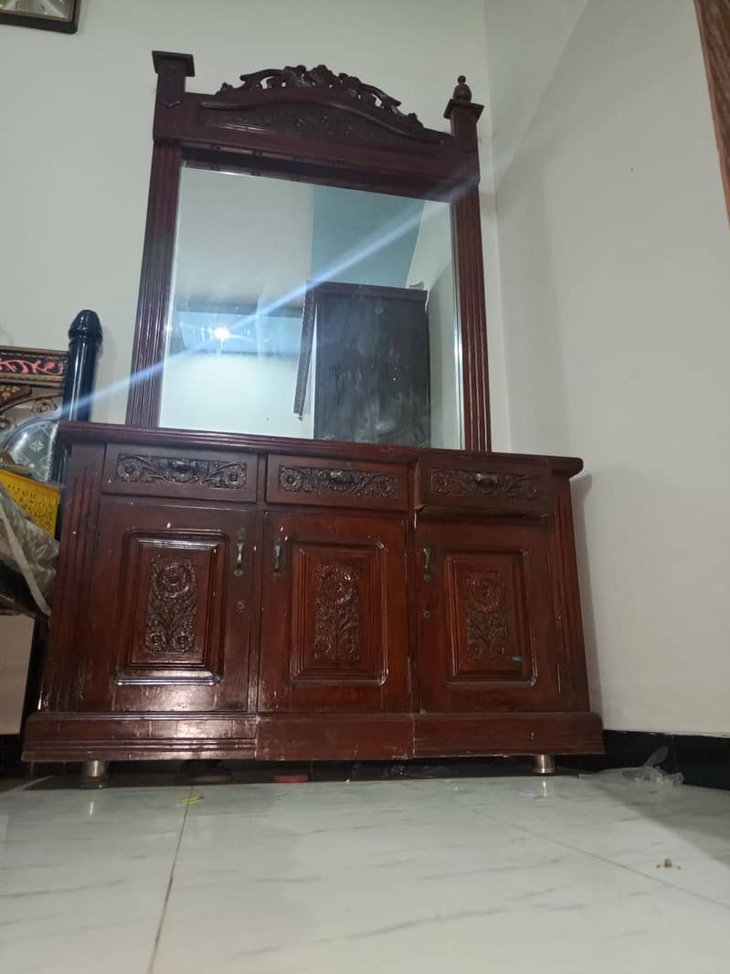 bed set used but condition new 3