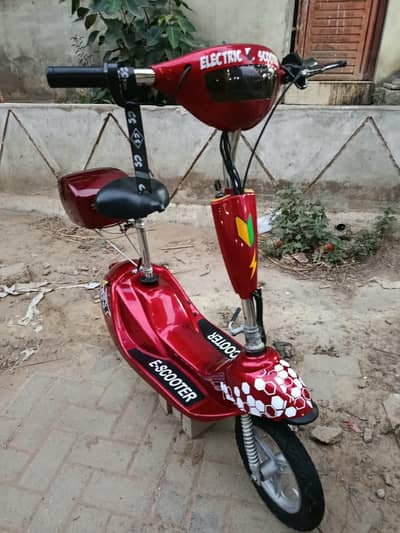 ELECTRIC SCOOTY 250W 24V