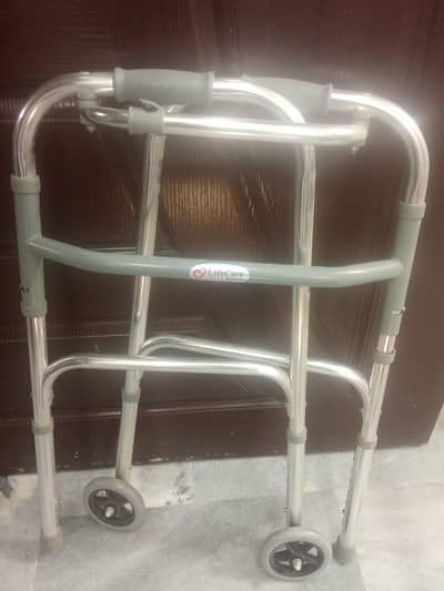 walker almost new 03069233335