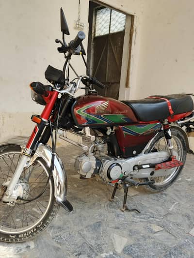 Model 2018  Honda CD 70