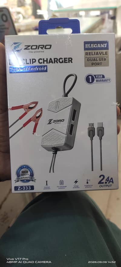 Mobile clip charger battery