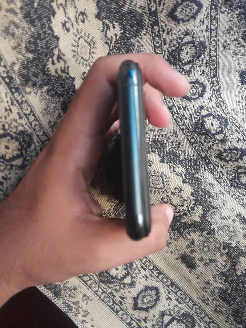 iPhone 11 pro max 3