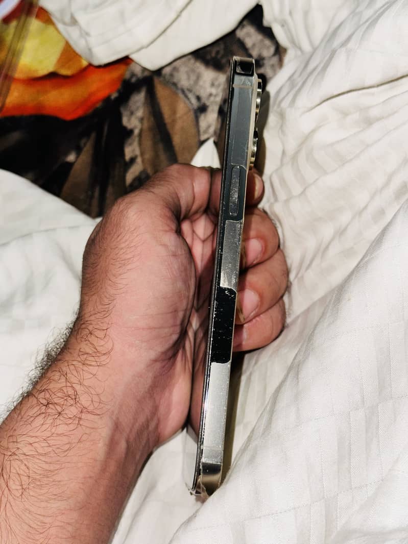 Apple iPhone 14 Pro Max jv 0