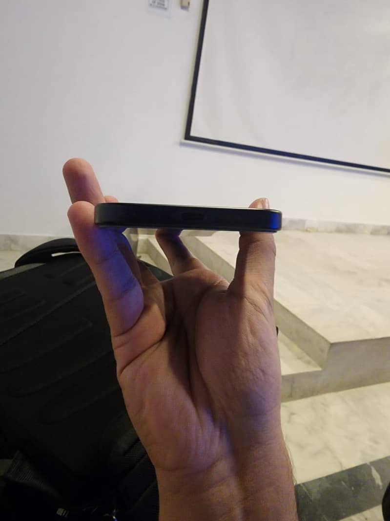 Apple iPhone 15 5