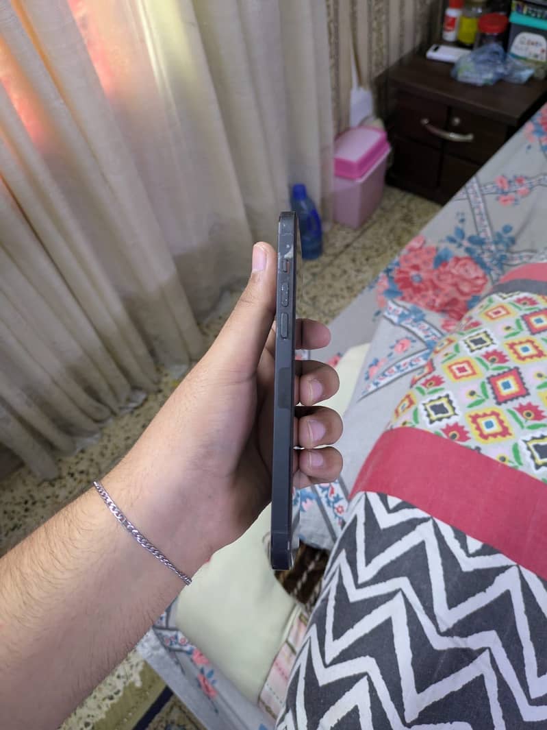 Apple iPhone 14 Pro Max 3