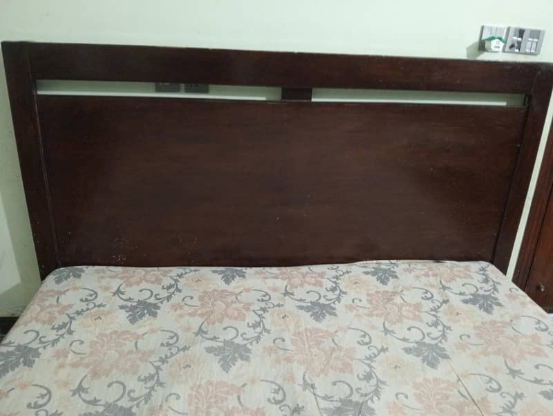 wooden bed 1