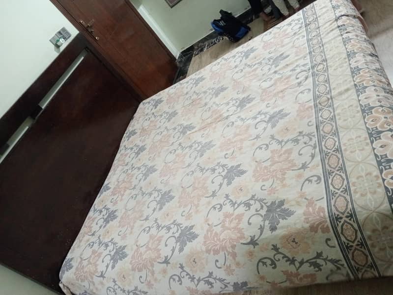 wooden bed 3