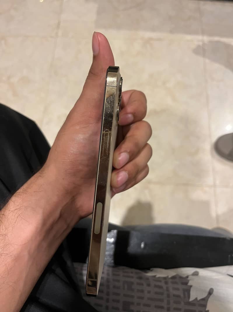 Apple iPhone 12 Pro Max exchange possible 4