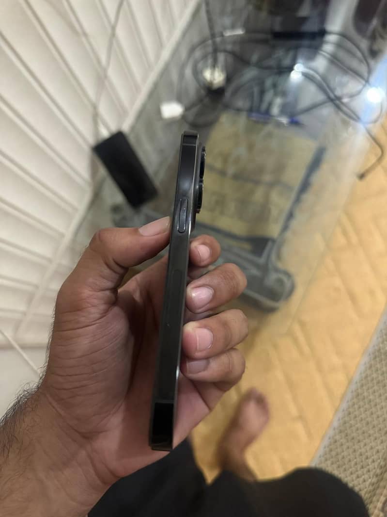 Apple iPhone 14 Pro 4