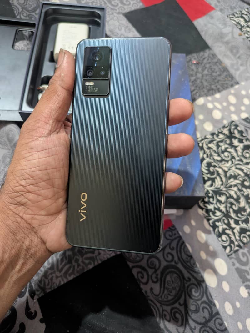 Vivo V21e 4