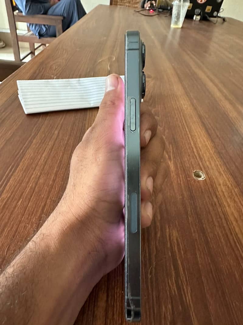 Apple iPhone 13 Pro Max 3