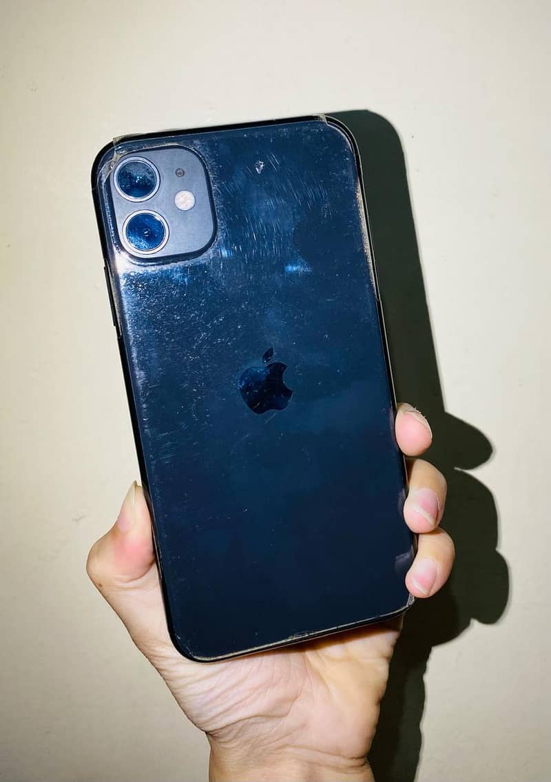 Apple iPhone 11 4