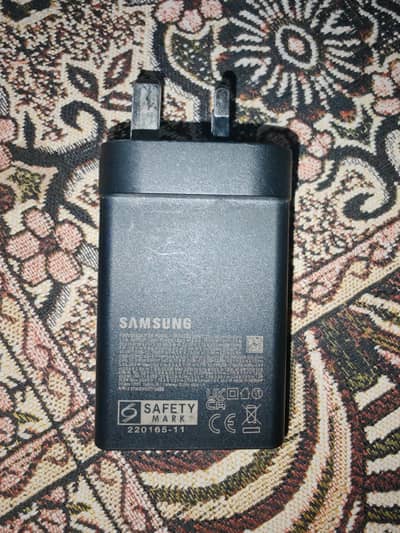 Samsung Orignal 65 Adapter Only Used 3 months