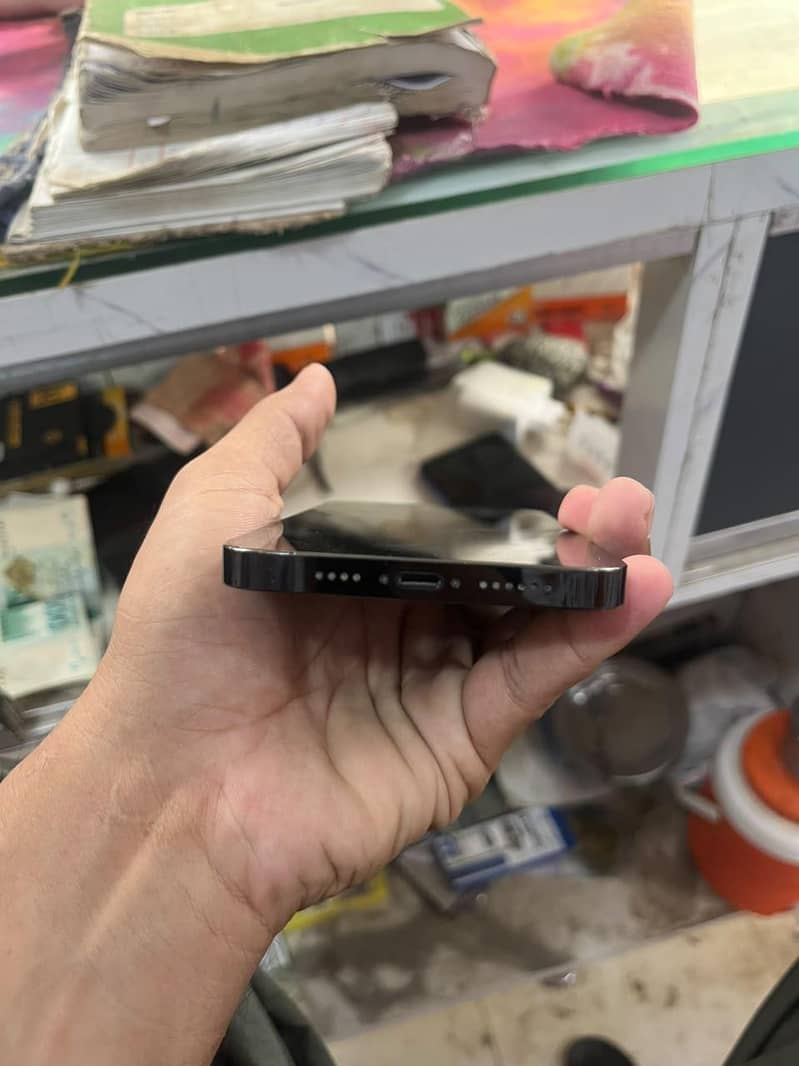 Apple iPhone 14 Pro Max 1