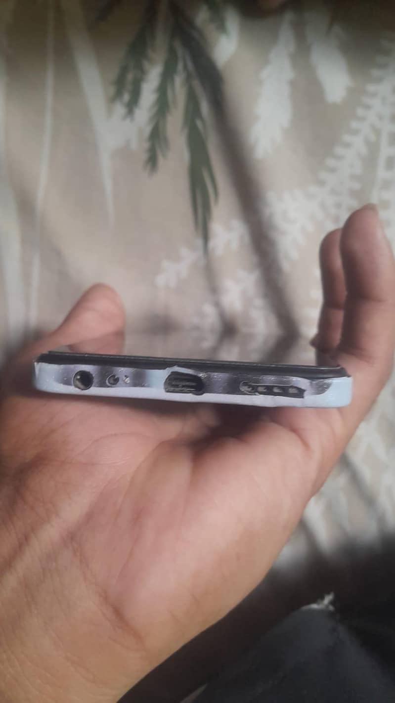 Infinix Hot 40i 3