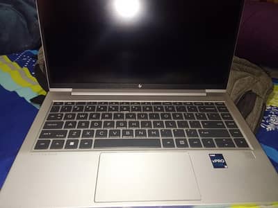 HP Elite book 640 G9
