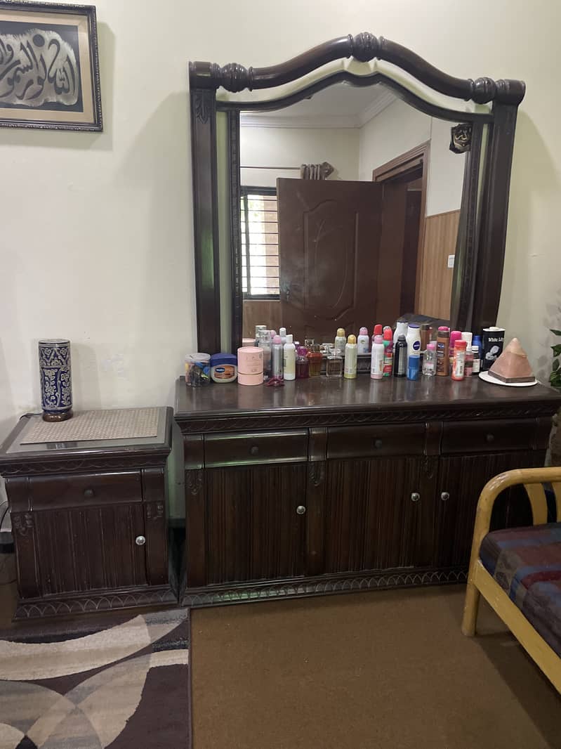 Dressing tables 1